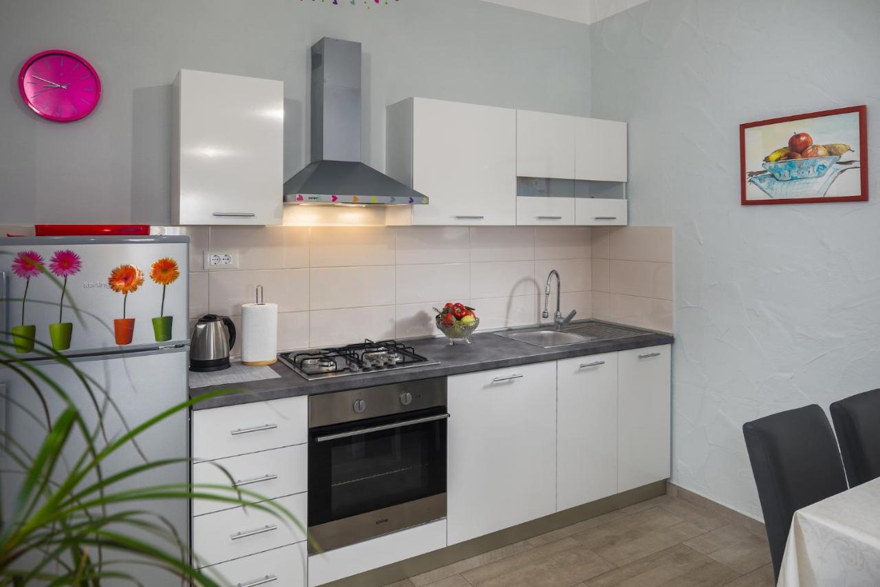 Mario Apartment Porec Exterior photo